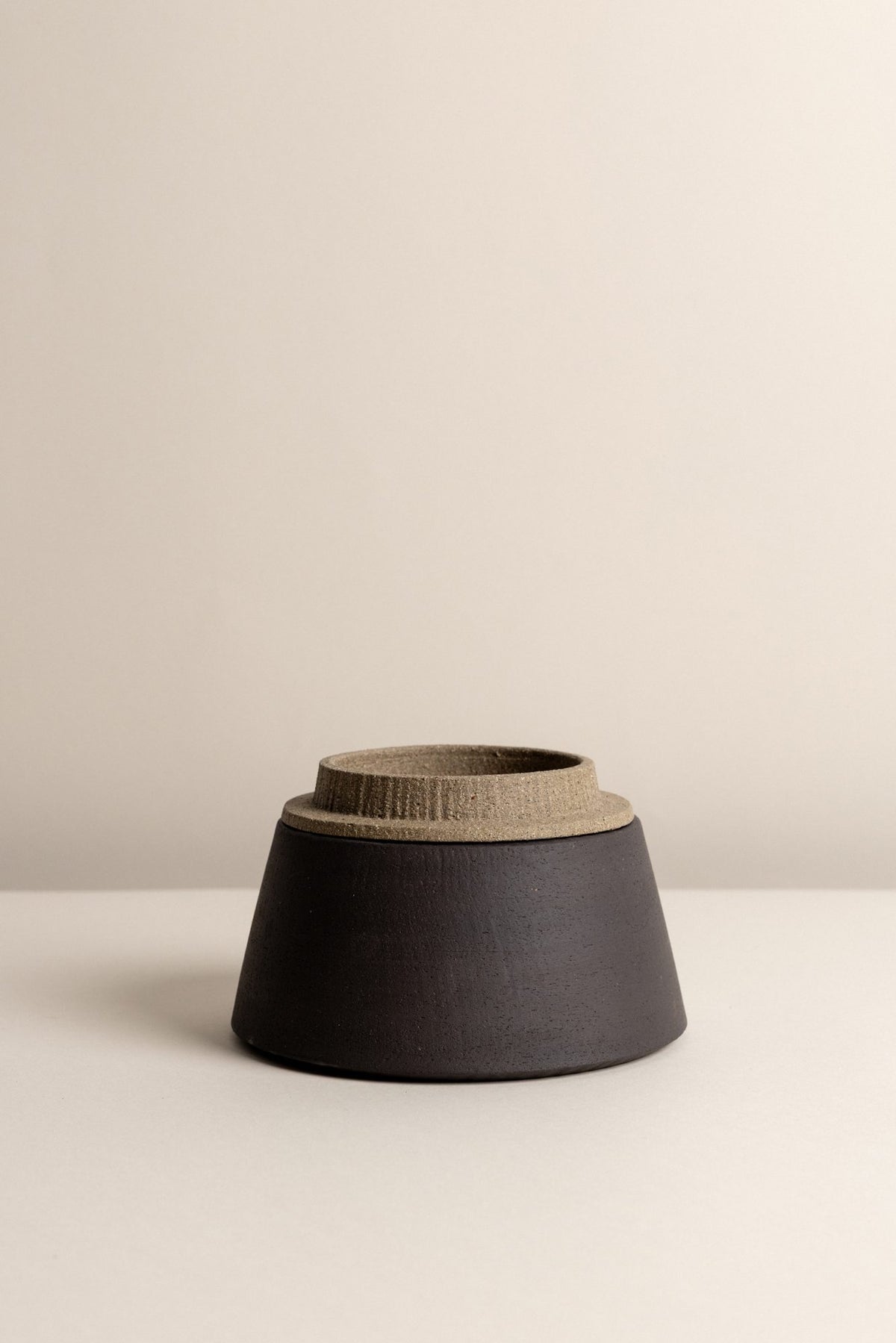 Mia Canister II, view 1
