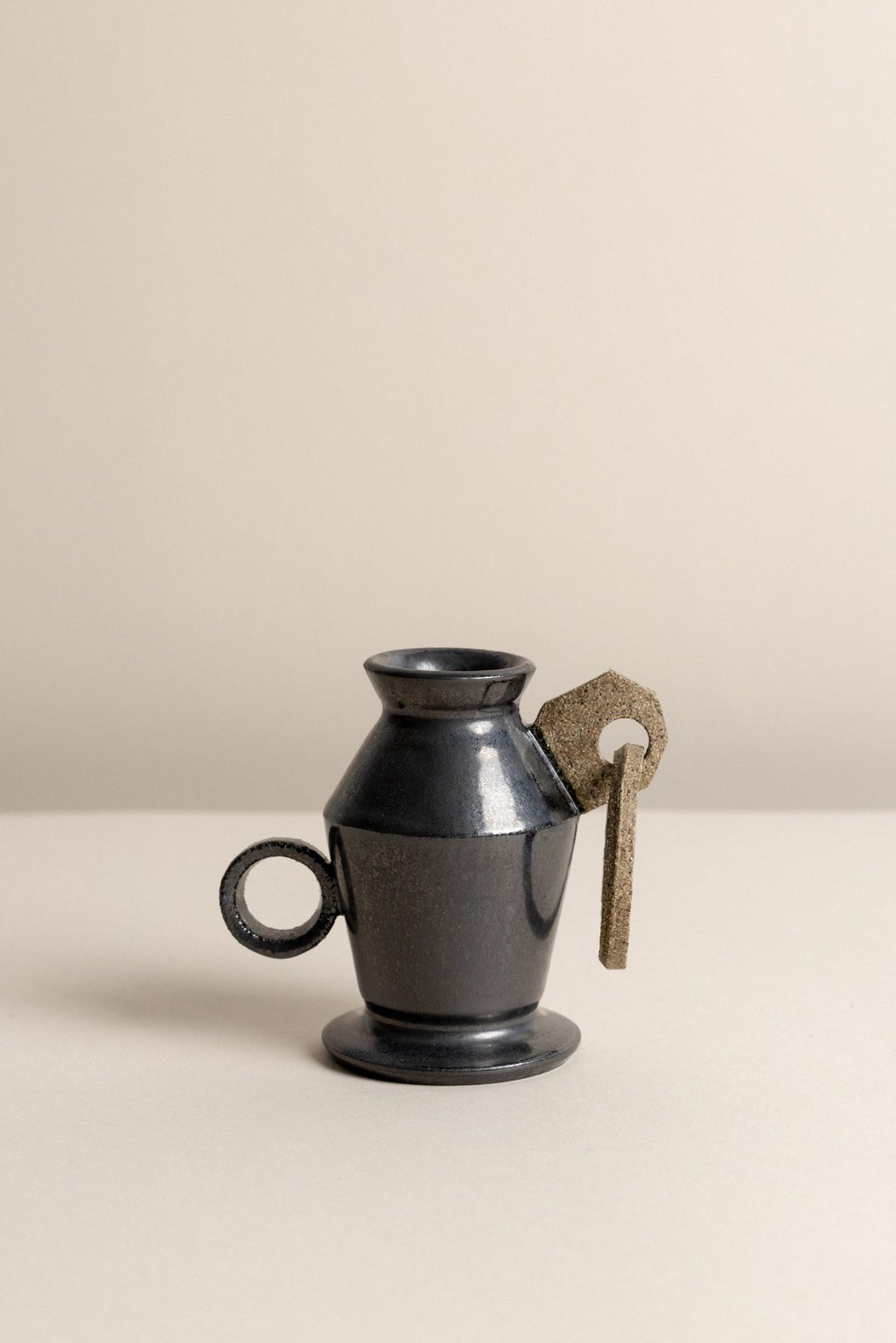Petite Vase 3, view 1