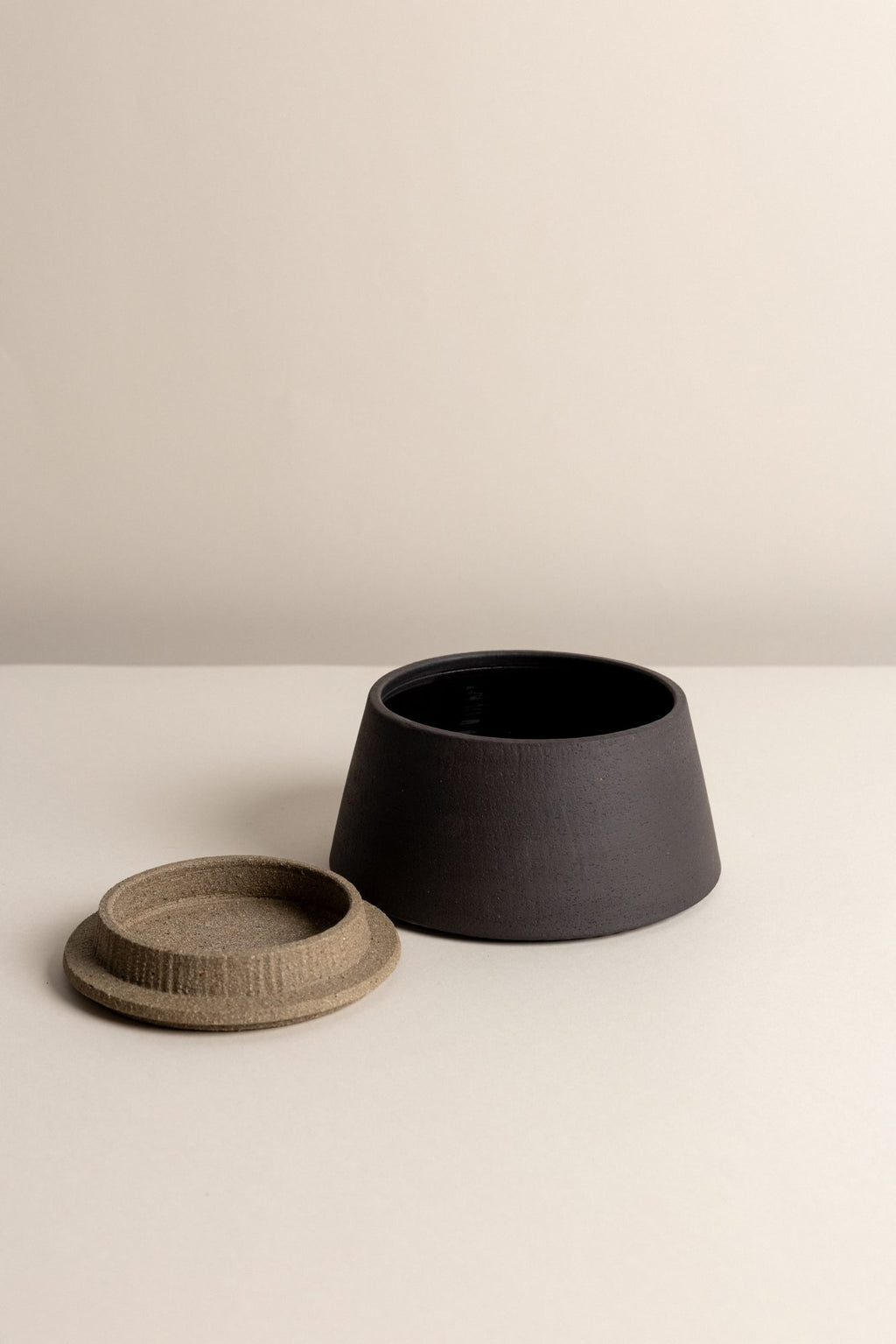 Mia Canister II, view 3