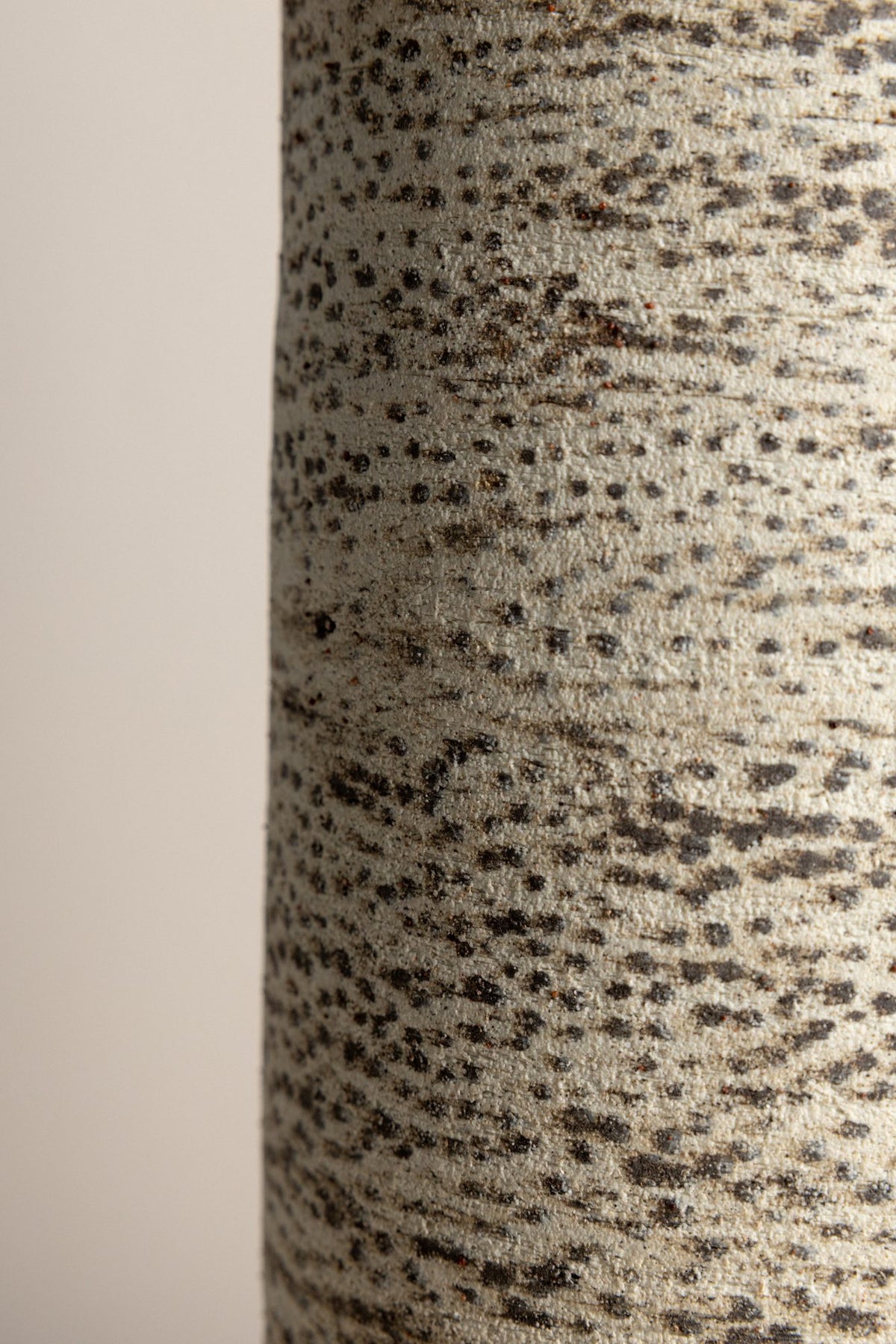 Leo Vase, view 4